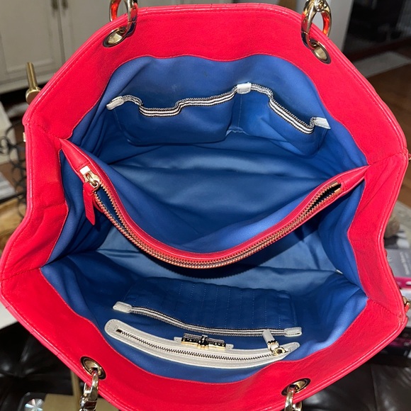 HENRI BENDEL No. 7 Quilted, Expandable Zip Tote in Pink Lambskin Leather EUC - Picture 14 of 16